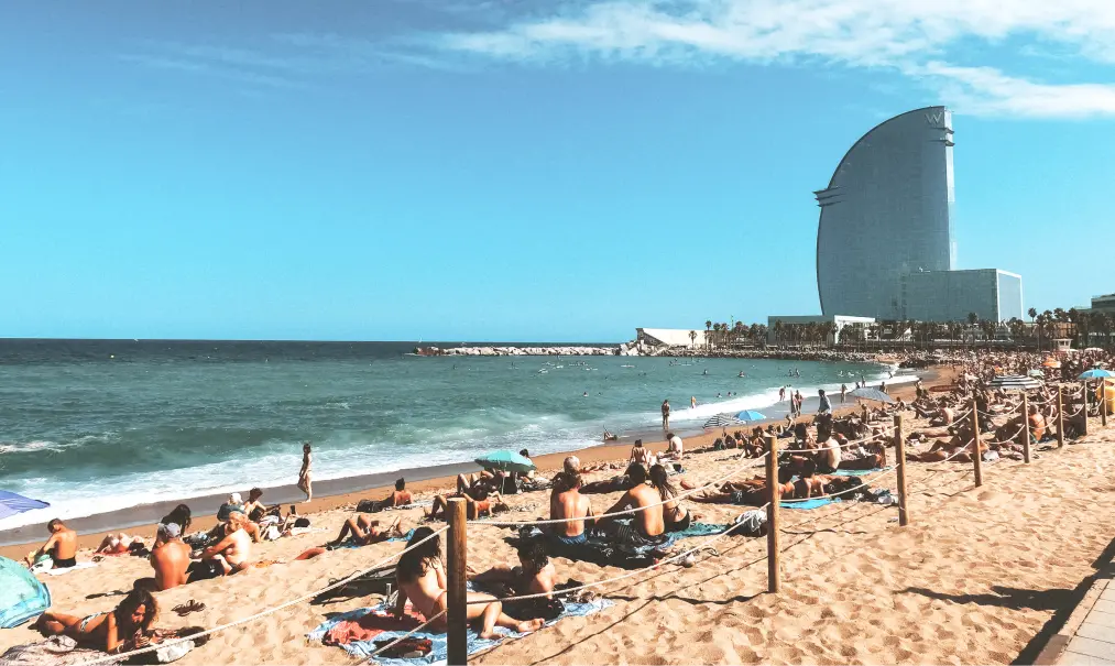 Sant Sebastià Beach (Platja de Sant Sebastià)